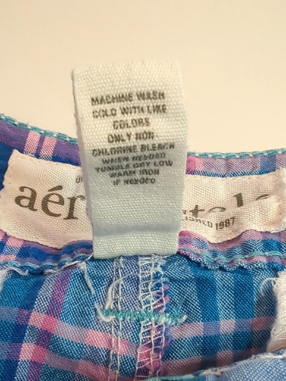 Vintage Aeropostale Pink And Blue Bermuda Shorts Size 9/10 - Picture 4 of 5